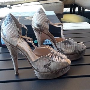 ✨NEW House of Harlow 1960 stiletto heel sandal